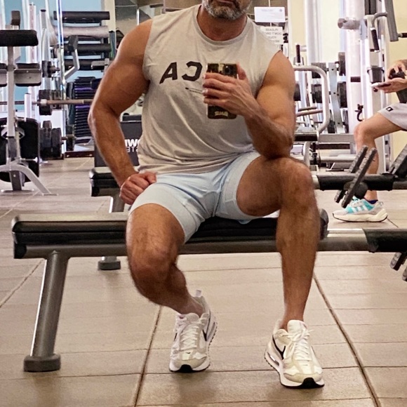 Meet your Posher, Bob - Picture 4 of 4